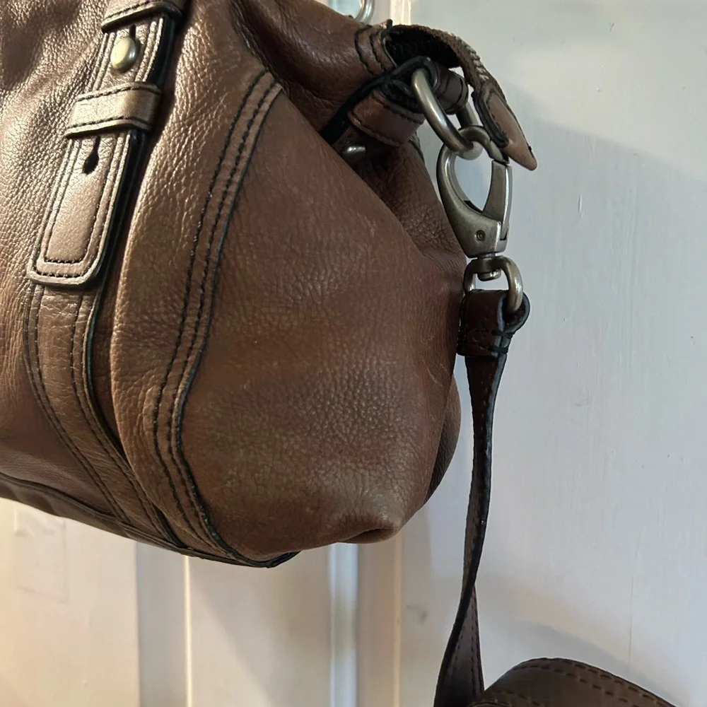 Fossil Brown Leather Satchel with Removable Strap - Picture 2 of 8